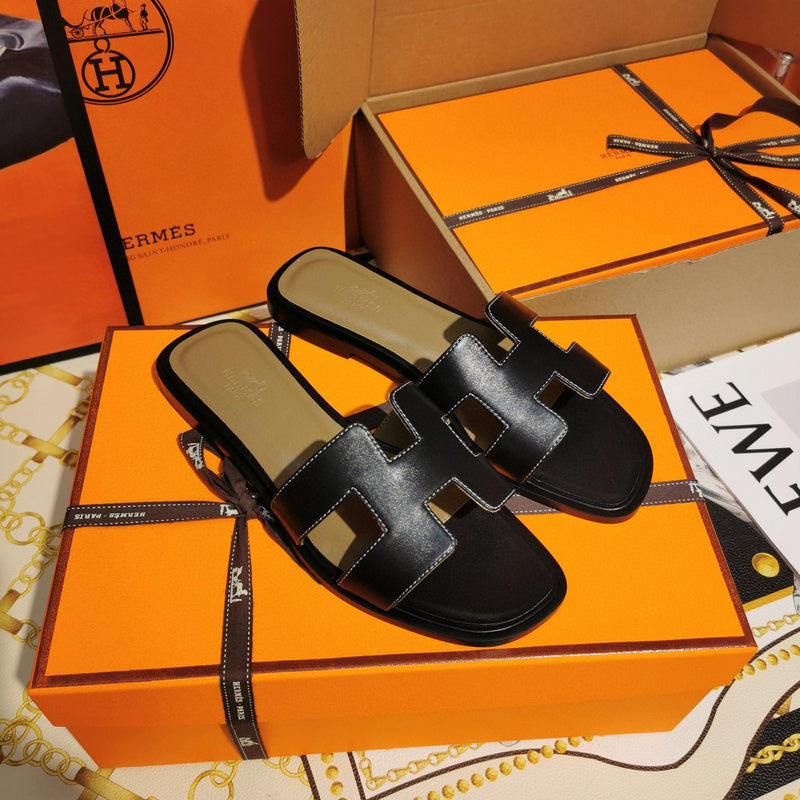 Hermes sandals Style 076 - angled studio shot
