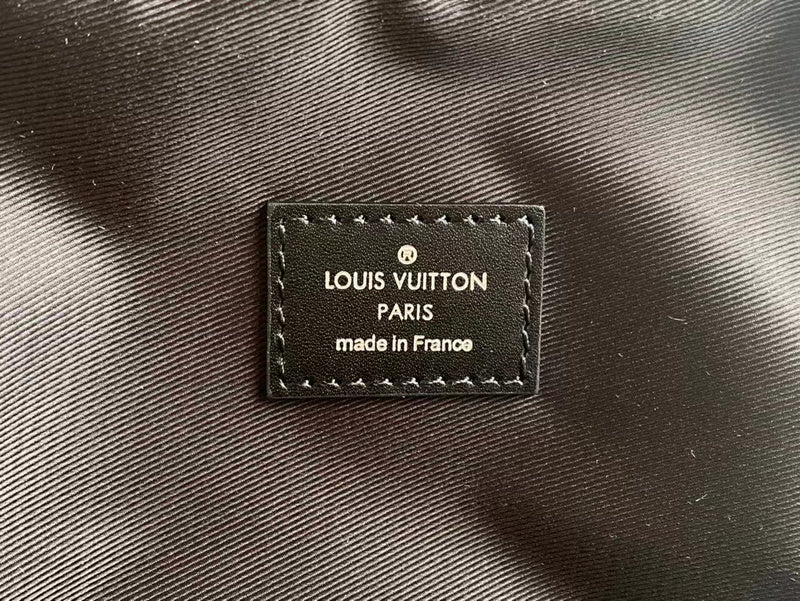Side profile of premium everyday-luxe women's handbag – women's luxury handbag