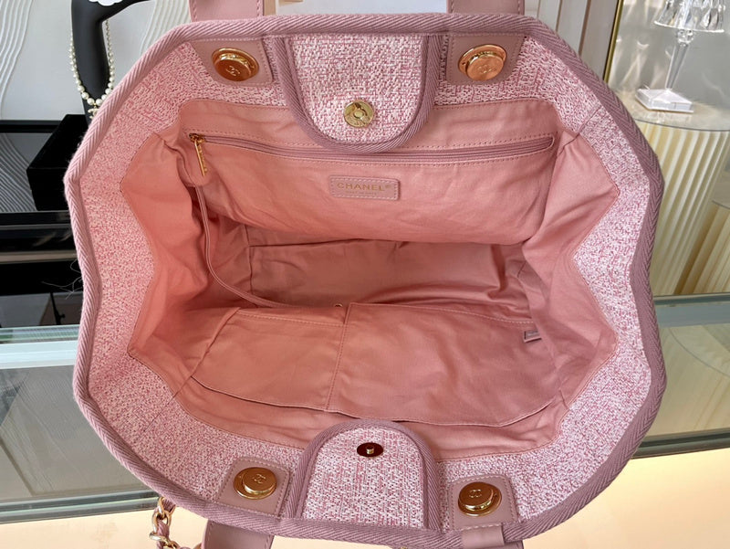  women's handbag, spacious design, view 5