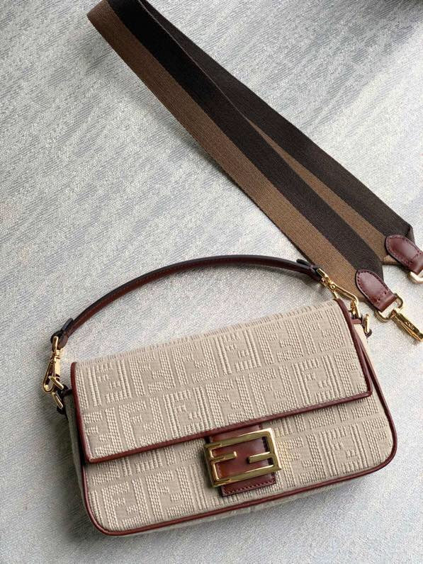Ziva's Charm handbag – front view (28cm*7cm*18cm)