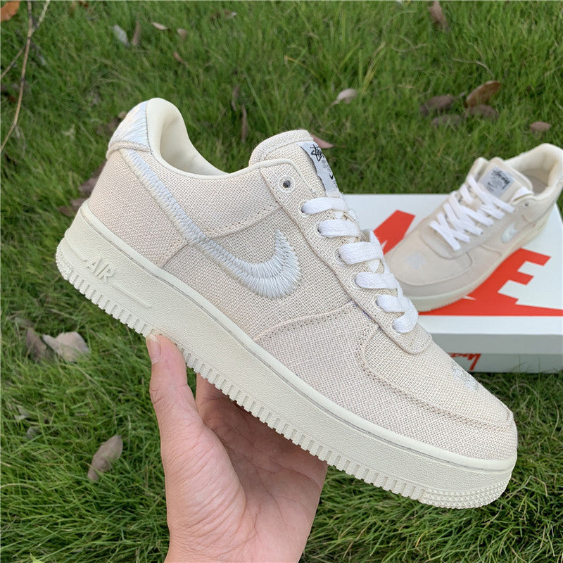 Nike classic monochrome luxury sneakers view 7 heritage-inspired look