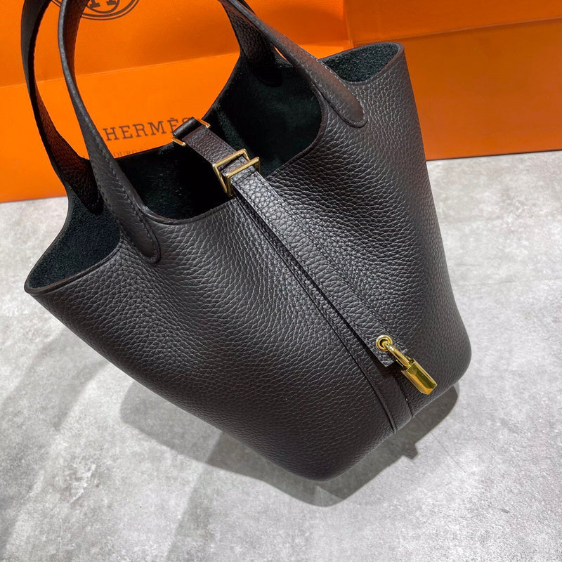 Interior view of streamlined premium bag