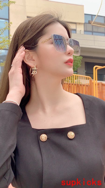 Full view of Louis Vuitton unisex sunglasses