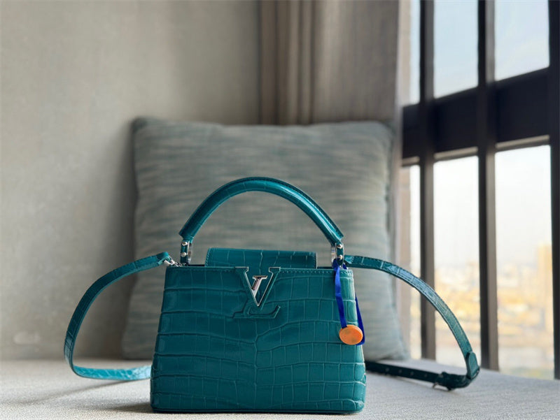  crossbody bag interior and compartment view
