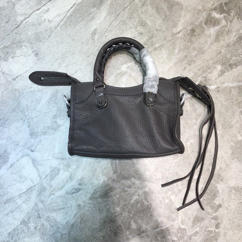Bold Faux Leather Handbag - Everyday Elegance | Women's Premium Handbag #686 - hardware and detail close-up (image 5) of designer-inspired handbag