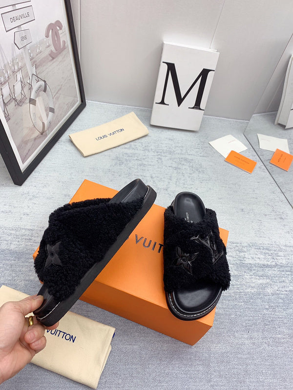 Louis Vuitton shoes Style 344 - texture and material detail