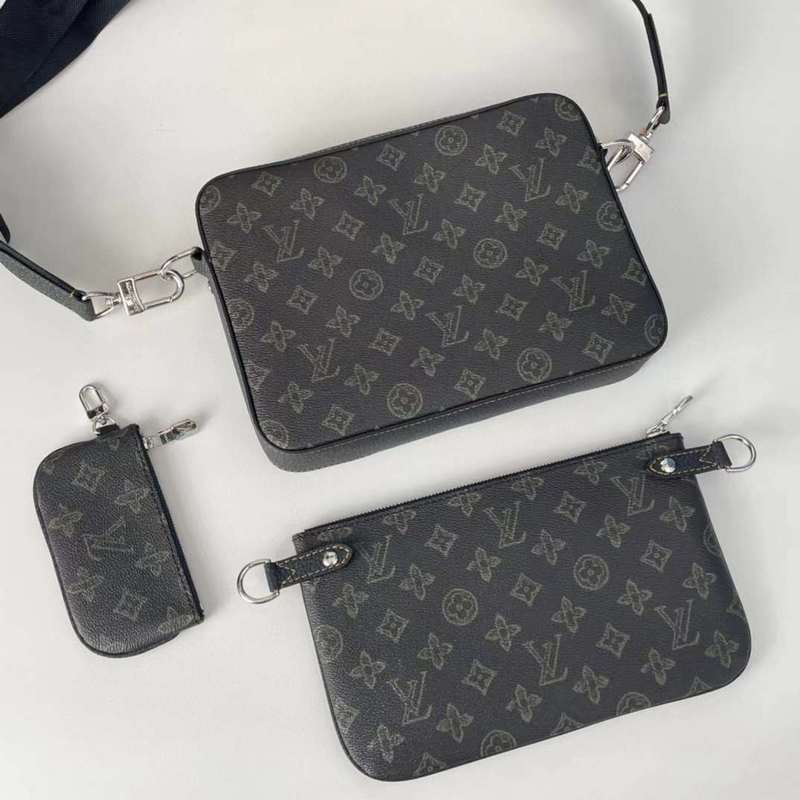 Styled lifestyle shot of classic signature women's handbag – women's everyday handbag