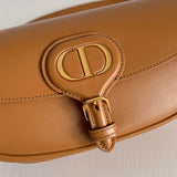 Handle and strap detail of premium sleek women's handbag – women's luxury accessory