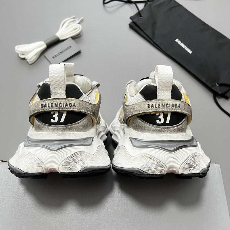 Balenciaga shoes Style 028 - packaging and accessories