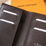  curated shoulder bag detail view showing craftsmanship 8