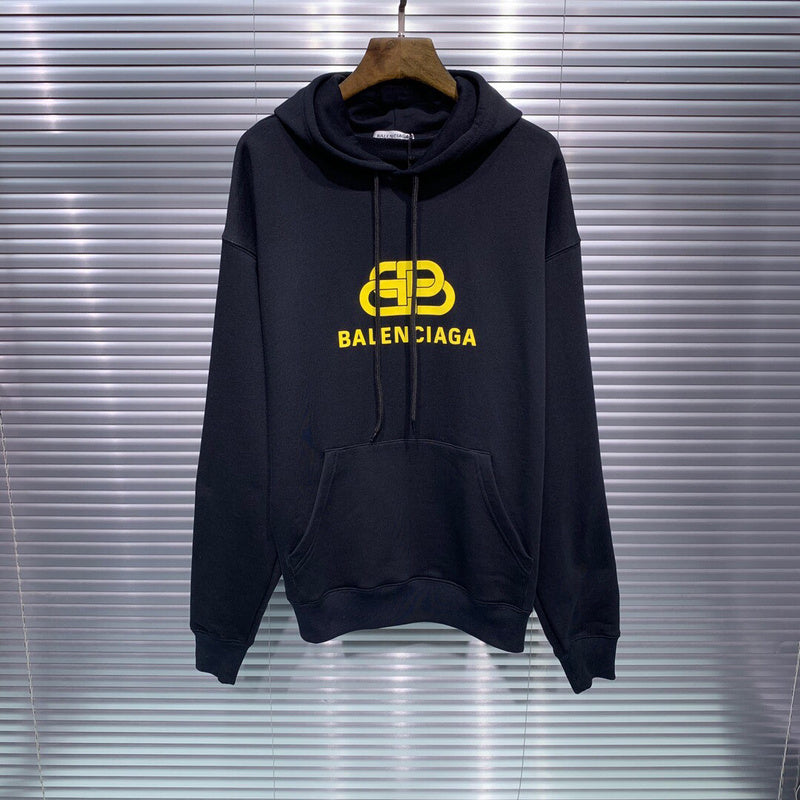 Side profile view of Balenciaga luxury piece style No.305