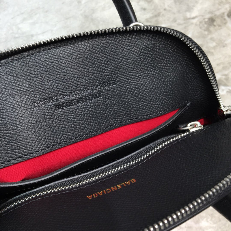 Effortless Premium PU Leather Handbag - Modern Structured Build | Women's Everyday Carry Handbag #882 - texture close-up (image 9) of designer-inspired handbag