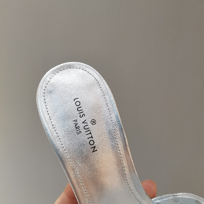 Louis Vuitton shoes Style 226 - top view showing design