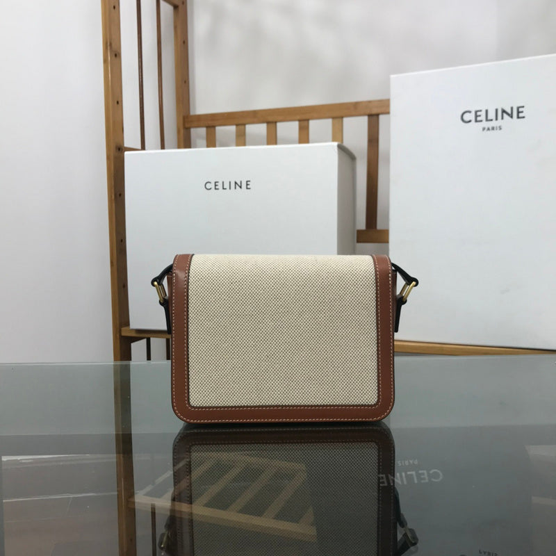 Side profile of sleek chic women's handbag – women's everyday handbag