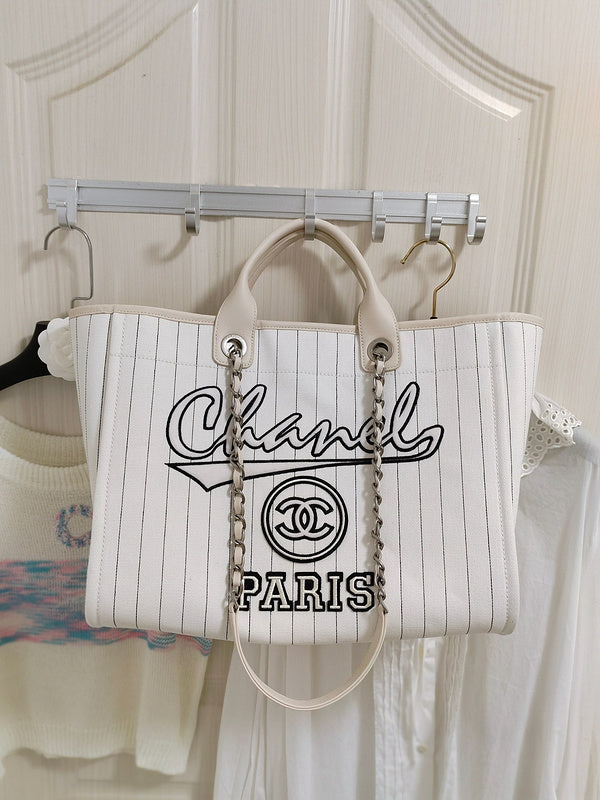  handbag, spacious everyday style, image 9