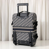 Close-up detail of everyday-luxe premium women's handbag – women's luxury accessory