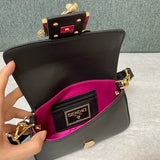 Ziva's Charm handbag – close-up view (20cm*13cm*5cm)