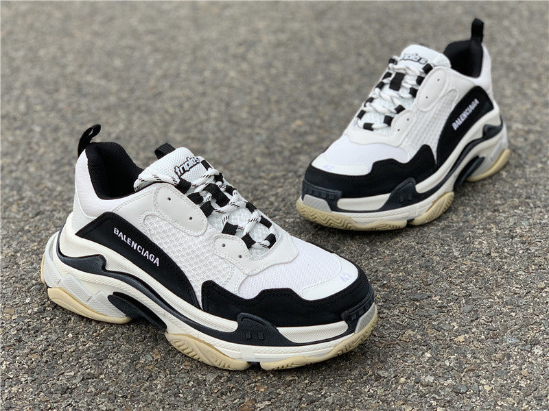 Balenciaga shoes Style 384 - packaging and accessories