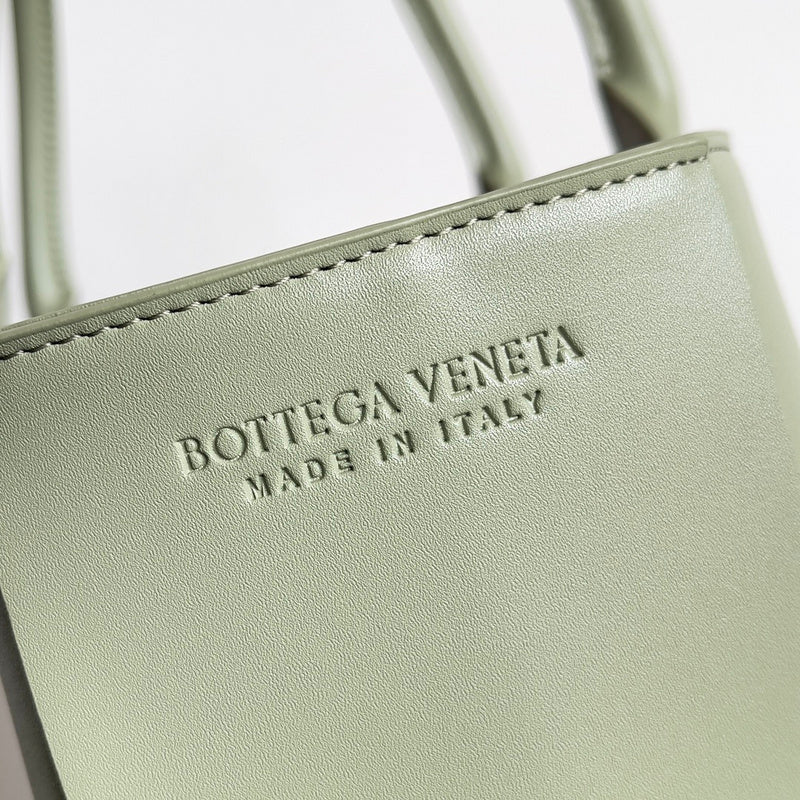 Contemporary Premium PU Leather Handbag - Signature Hardware Accents | Women's Statement Accessory #1575 - texture close-up (image 9) of designer-inspired handbag
