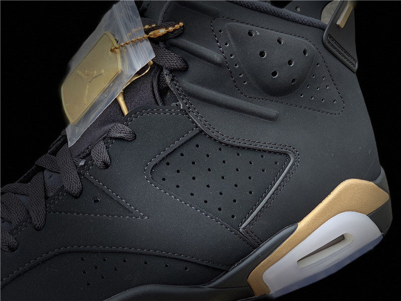 Nike Men's & Women's Premium Designer Sneakers — Style 010 angle view