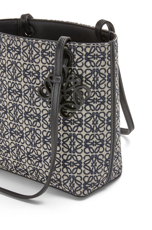 Ziva's Charm handbag – angled view (26cm*21cm*10cm)