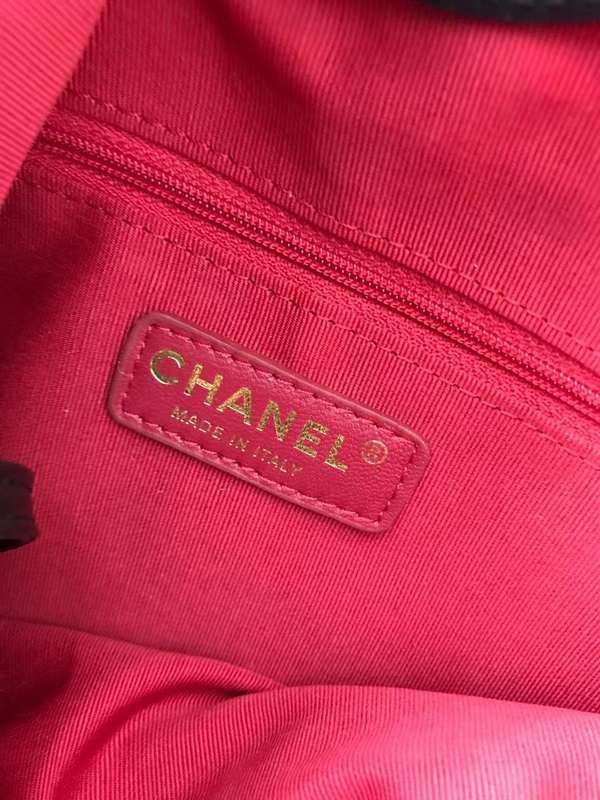 Zivas Charm Sleek Silhouette Fashion Handbag (Designer-Inspired Craftsmanship) – Lifestyle Shot