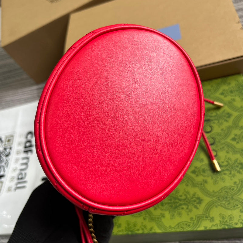Side profile of modern chic women's handbag – women's statement bag