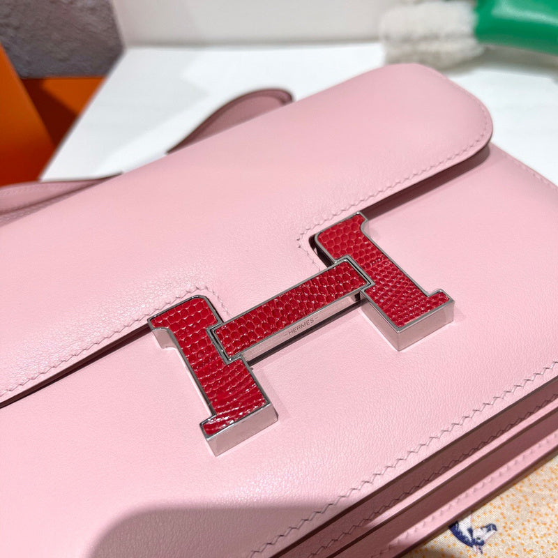 Chic bag shown from front angle