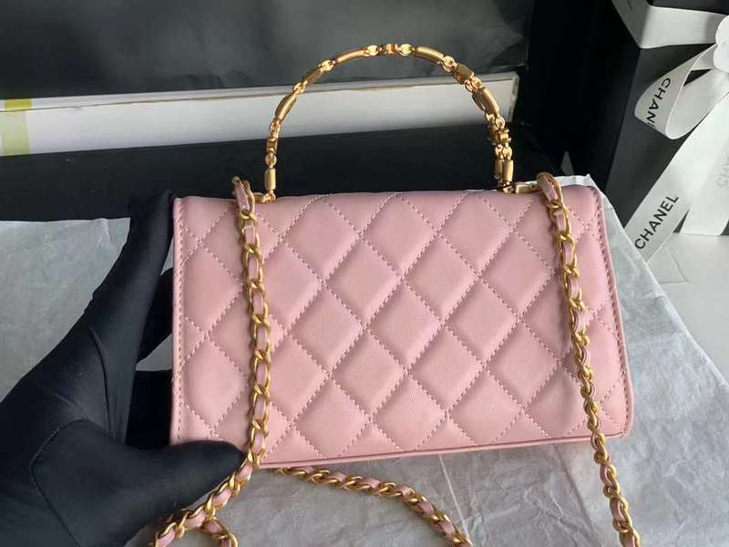 Zivas Charm Modern Edge Everyday Handbag (Statement-Ready Design) – Close-Up Detail