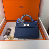  shopper bag interior and compartment view