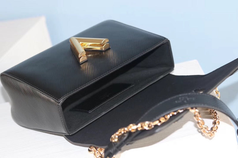 Handle and strap detail of everyday-luxe refined women's handbag – women's designer-style accessory