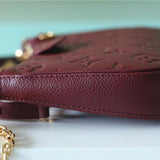  structured bag interior and compartment view