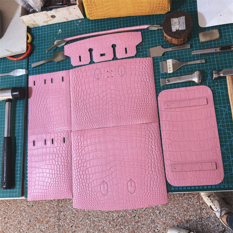  satchel interior and compartment view
