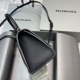 Bold Premium PU Leather Handbag - Signature Hardware Accents | Women's Statement Accessory #678 - close-up detail shot (image 3) of designer-inspired handbag