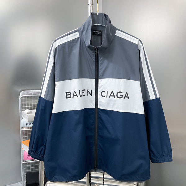Side profile view of Balenciaga luxury piece style No.177