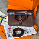 Balanced handbag styled for everyday wear