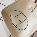  Statement handbag front view 7