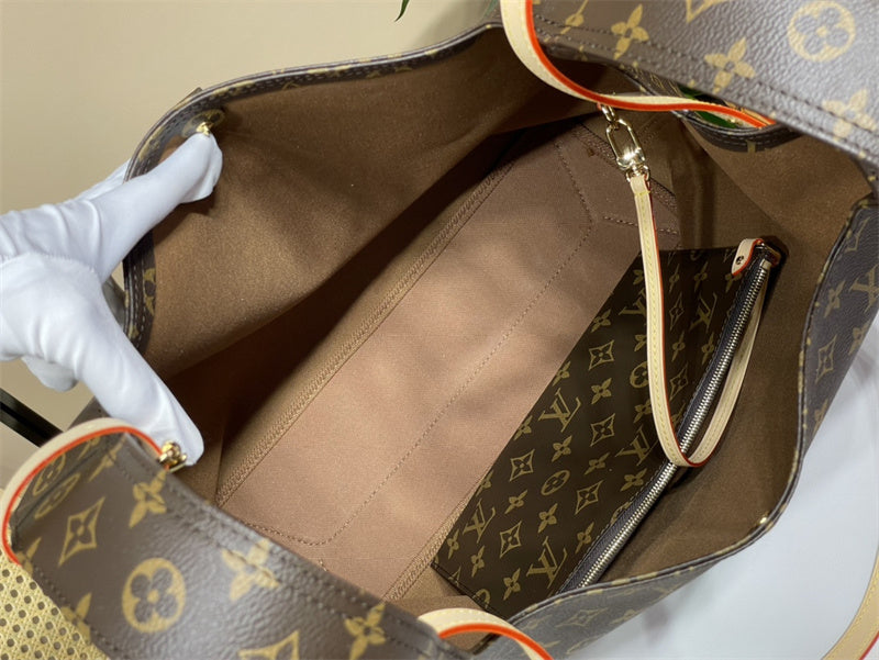 top-handle bag interior and compartment view 15