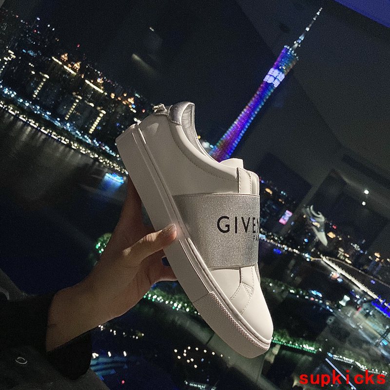 Givenchy shoes Style 085 - angled studio shot