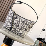 Ziva's Charm handbag – detail view (21cm*17cm*13cm)