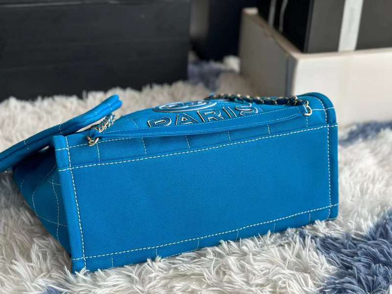 Zivas Charm Modern Edge Luxury Handbag (Elevated Accessory Essential) – Full Silhouette