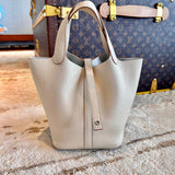  shoulder bag interior and compartment view