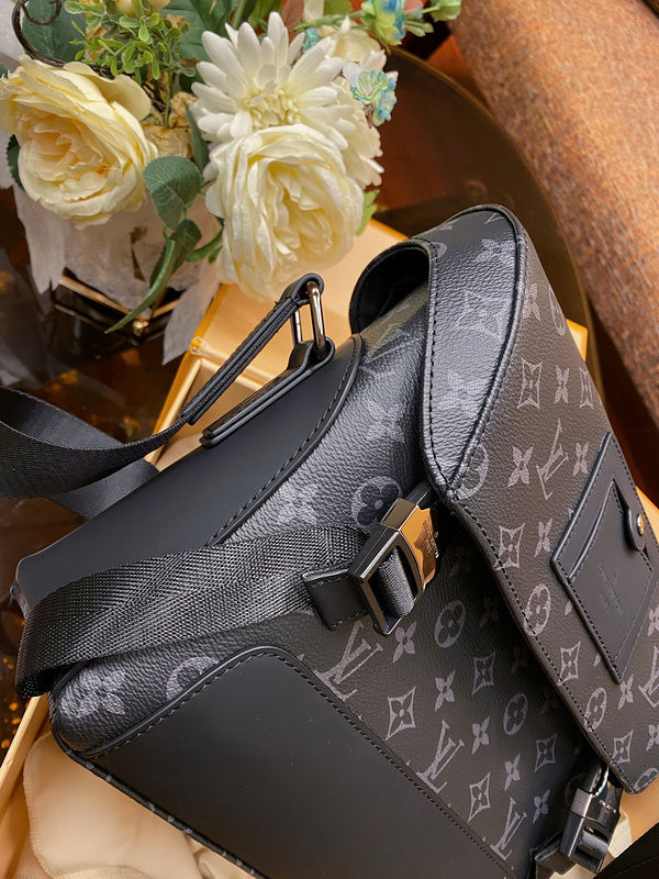 Styled lifestyle shot of classic sleek women's handbag – women's premium purse
