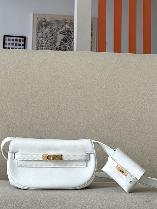 Interior view of effortless premium bag