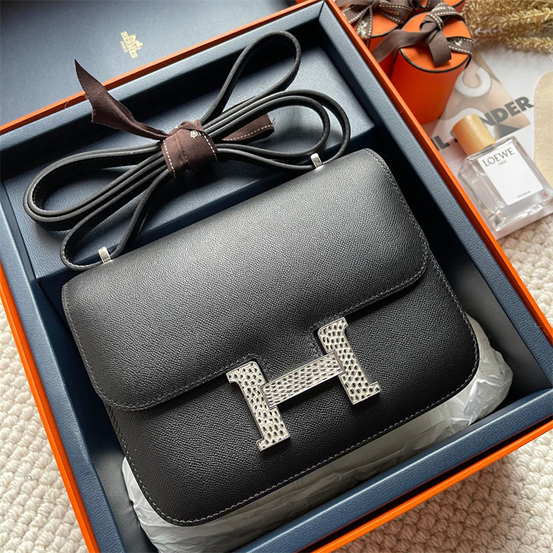 Interior view of streamlined premium bag