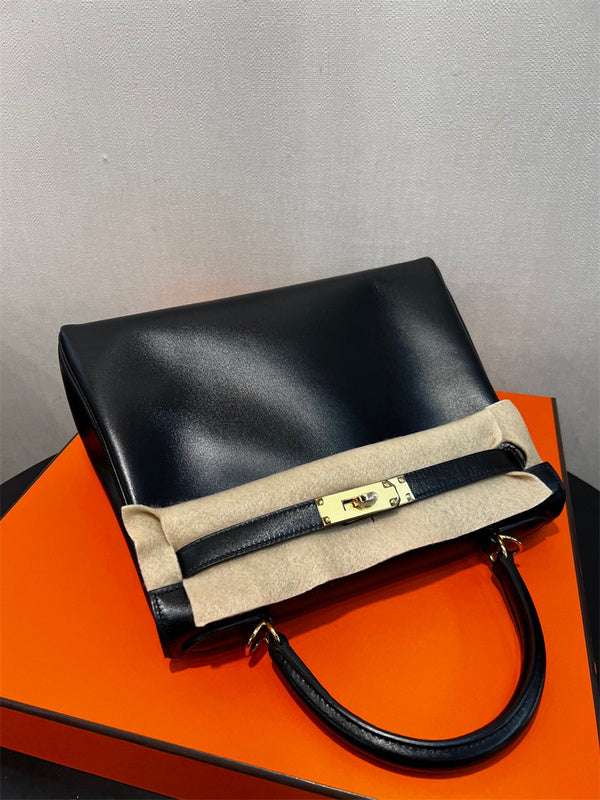 Classic tote bag front view 7