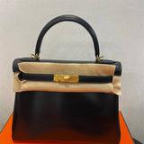  everyday tote bag styled with outfit