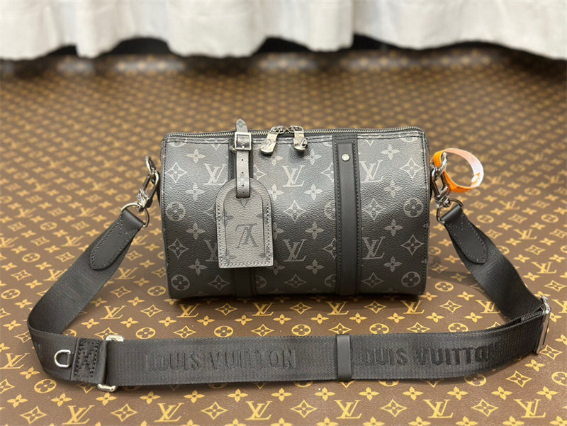  Contemporary everyday bag carried on shoulder 10