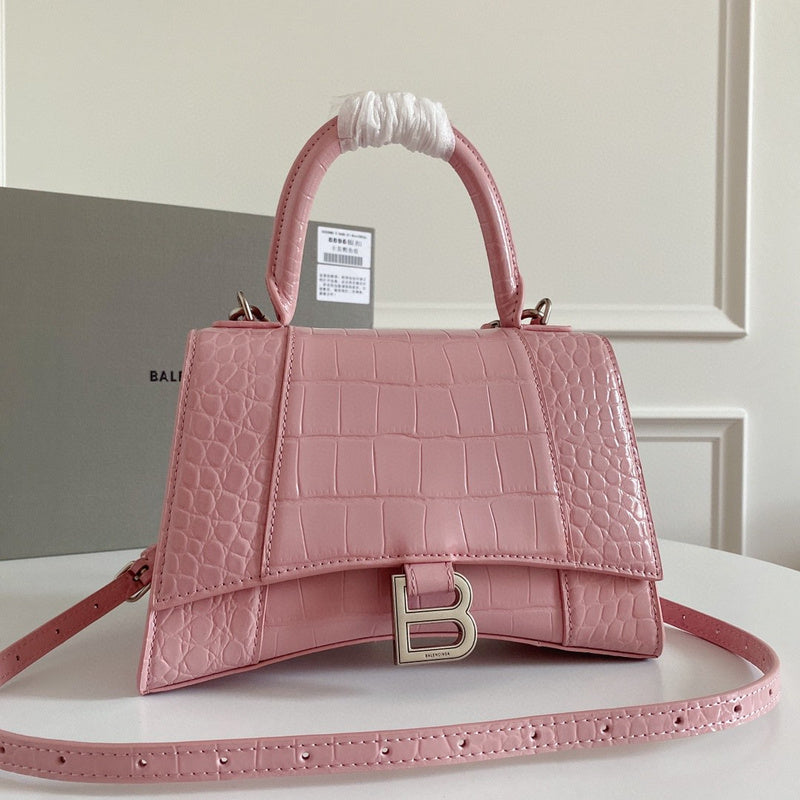 Zivas Charm Sleek Silhouette Premium Handbag (Designer-Inspired Craftsmanship) – Lifestyle Shot
