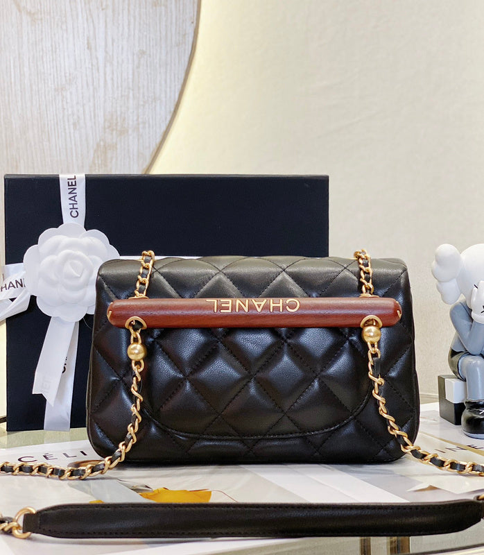  mid purse view 3